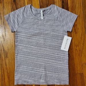 Athleta momentum space dye tee